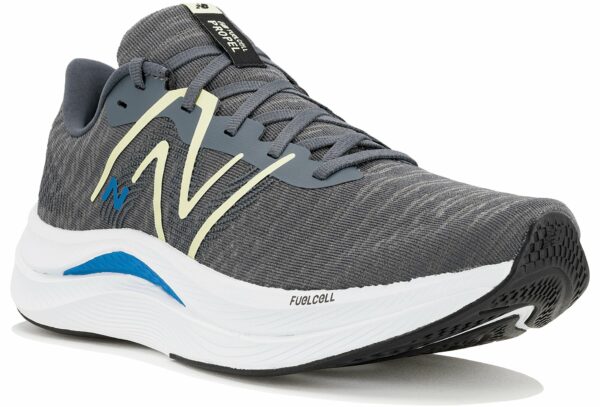 Chaussures de running New Balance FuelCell Propel V4 M pour homme en déstockage