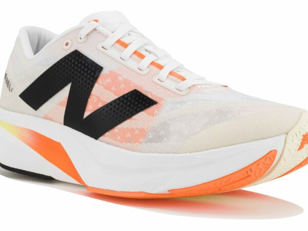 Chaussures de course New Balance FuelCell Rebel V4 pour hommes