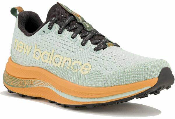 Chaussures de trail New Balance FuelCell SuperComp pour femmes
