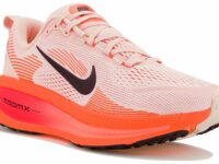 Chaussures de sport femme Nike Vomero 18 pour running confortable