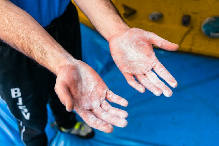 Courir avec bâtons : quand, comment et s’entraîner à les utiliser