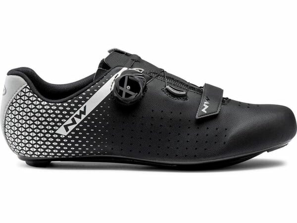 NORTHWAVE Core Plus 2 - Chaussures de vélo légères et respirantes en noir / blanc taille 40 1/2