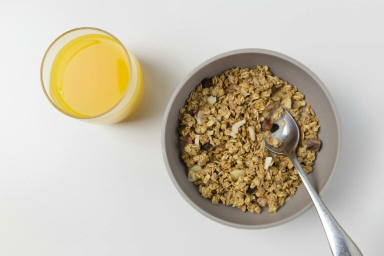 Granola maison au four (avoine, noix, coco râpée)