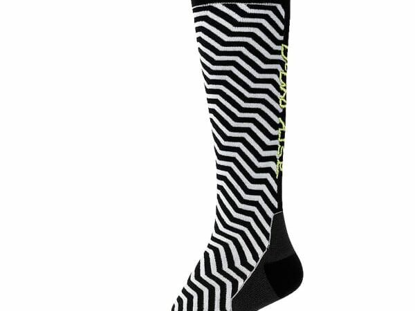 CURLYNAK SKI SOCKS