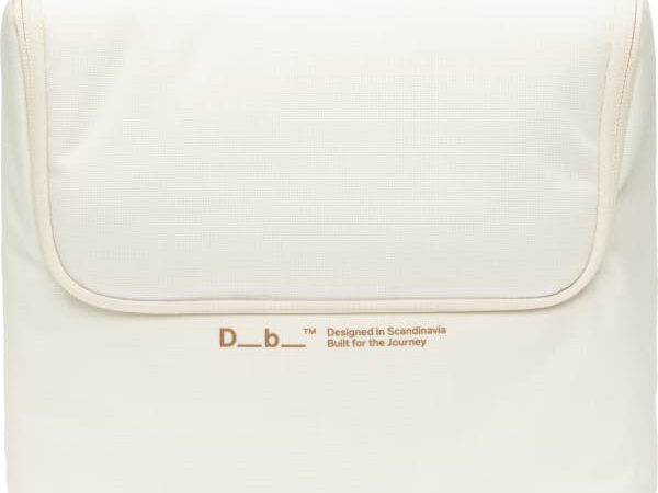 DB ESSENTIAL WASHBAG M