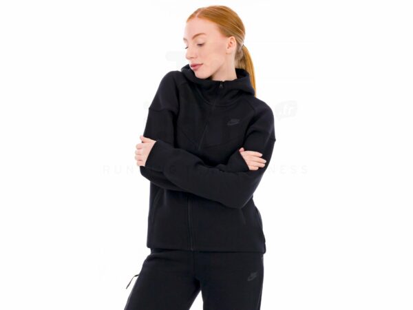 Nike Tech Fleece Windrunner W vêtement running femme déstockage