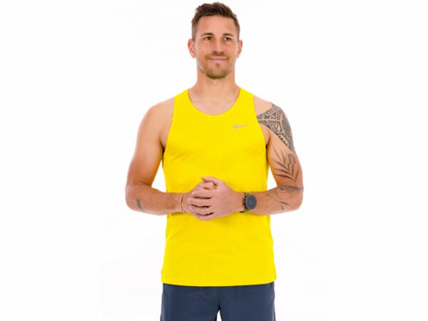 Nike Stride vêtement running homme déstockage