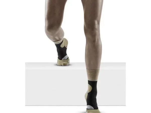 Chaussettes de compression mi-mollets de randonnée en mérinos femme CEP Compression