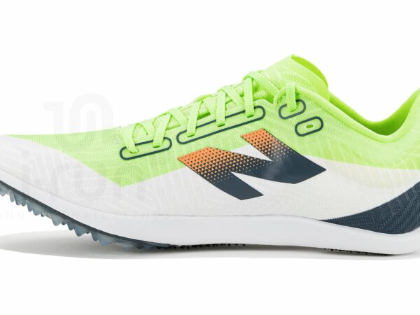 New Balance FuelCell MD500 V9