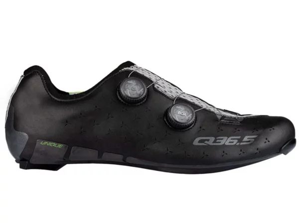 Chaussures Q36.5 Unique