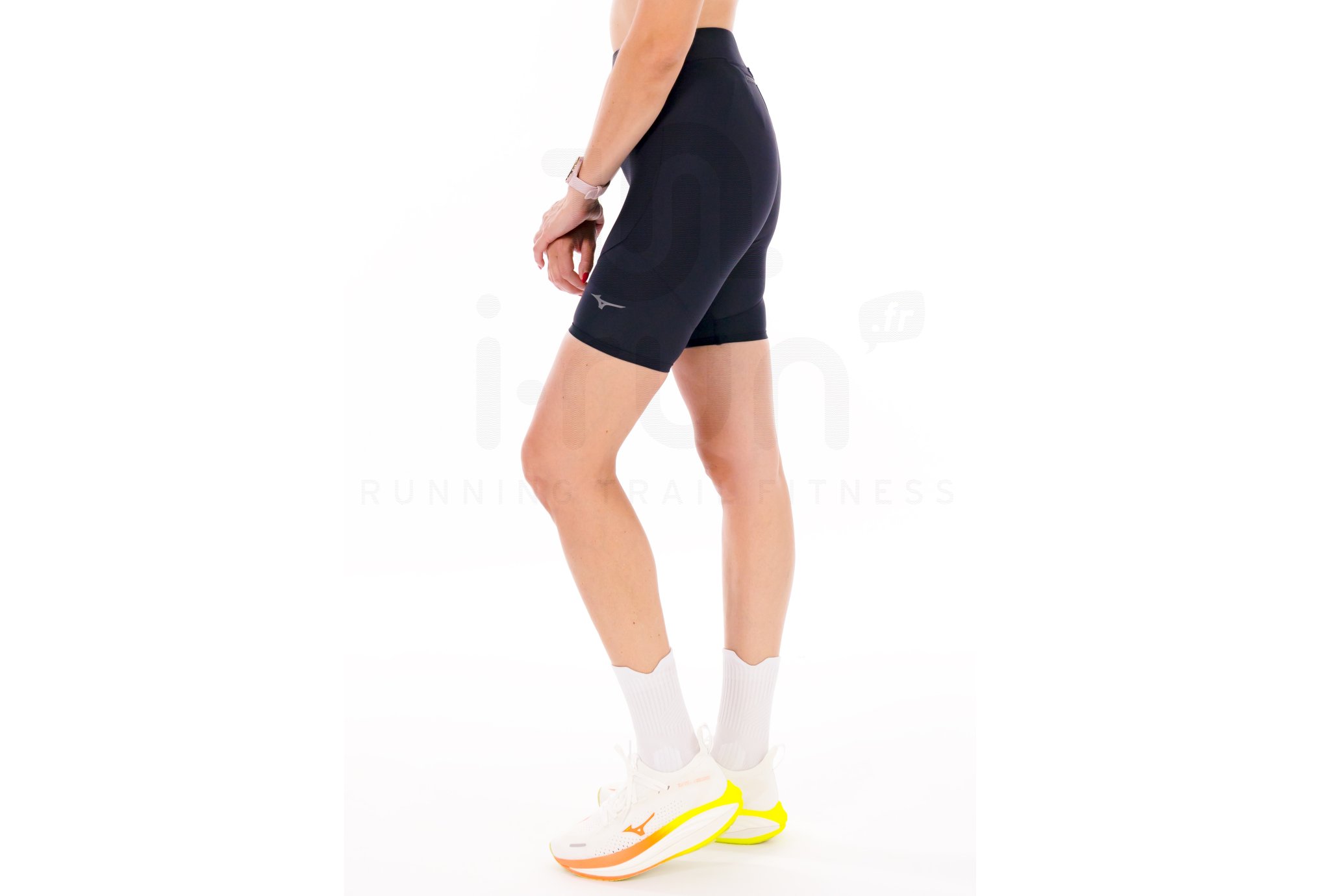Mizuno Alpha Mid