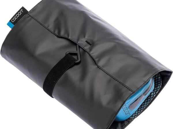COCOON HANGING TOILETRY KIT MINIMALIST