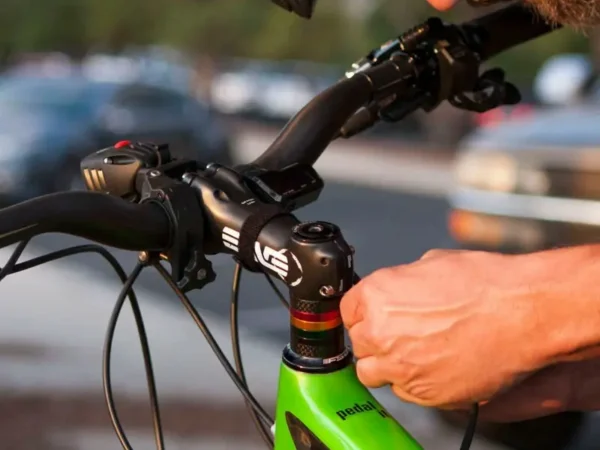 Éclairage avant Nite Rider Pro 2200 race